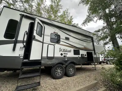 2015 Forest River Wildcat Max Fifth Wheel