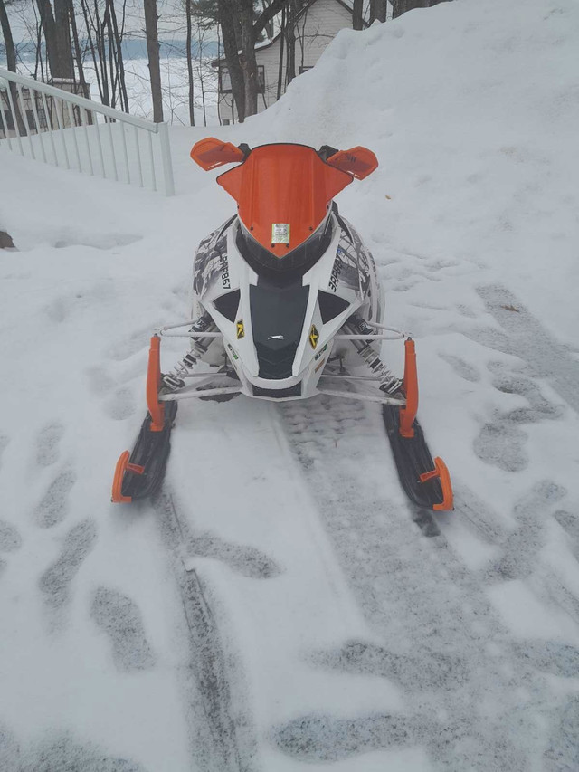 2017 Artic Cat zr9000 limited cheap  in Snowmobiles in Peterborough - Image 2