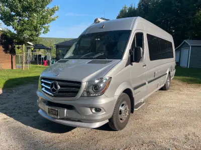 Très beau Mercedes 3500 airstream interstate grand Touring 2016 Full équipé 3.0 l diesel très économ...