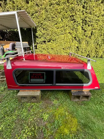 6 foot Red Ford Ranger Canopy (1993-2012) Roof rack and lockable window with key. Comes with rubber...
