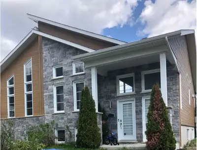 Grand jumelé prestige à louer situé à Sainte-Anne-de-Beaupré près de Québec et du mont Sainte-Anne,...