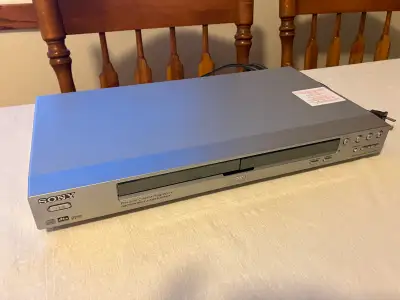 DVD player – Sony DVP-NS725P DVD, View more