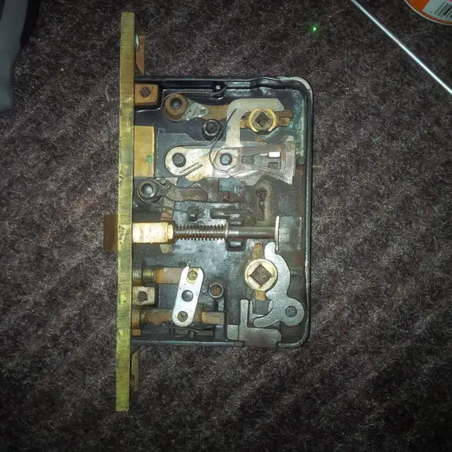 Milton-Burlington Locksmith and Safe Technician in Other in Oakville / Halton Region - Image 9