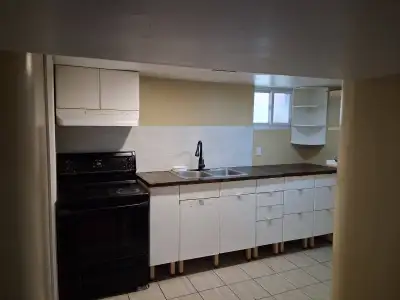 Basement Private room with attached washroom for rent in Midland and Kingston in Scarborough. The ki...