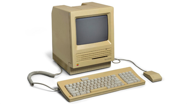 Macintosh SE with 20MB Hard Drive in Desktop Computers in Ottawa