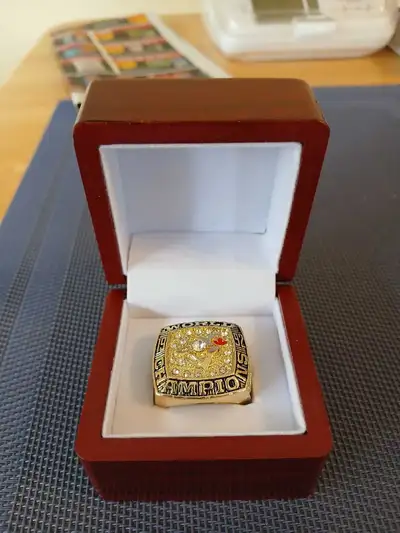 JAYS 92 & 93 WORLD SERIES REPLICA RINGS IN DISPLAY CASES , View more