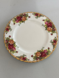 $18 each salad plate MADE IN ENGLAND Old Country Roses Royal Alb