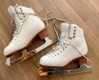 Jackson Premiere 2500 Figure Skates Size 5.5B