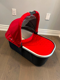 Uppababy red bassinet Ret $350 EUC
