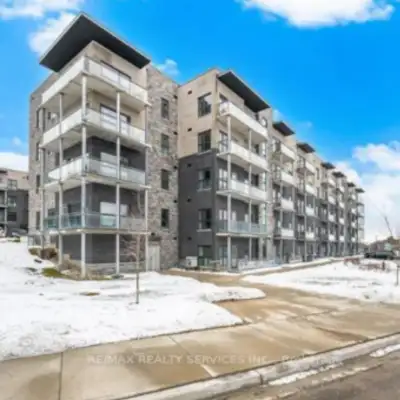 Beautiful 2 bedrooms, 2 bathroom Condo in a highly sought-after neighbourhood, only 3 years new! Fea...