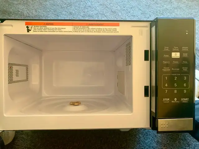 MASTER Chef EM720CL7 Microwave — $55603219763921561601