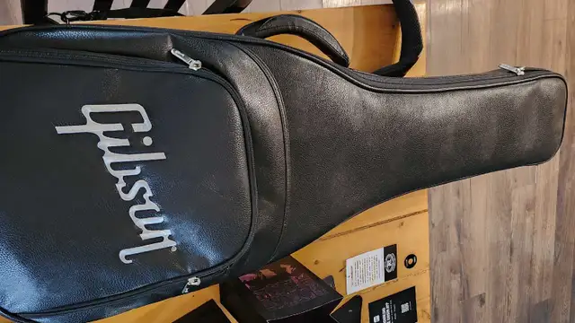 Gibson Les Paul Stuido  in Guitars in Kawartha Lakes - Image 3