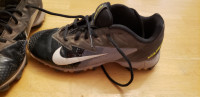 Kids baseball cleats Size 4.5