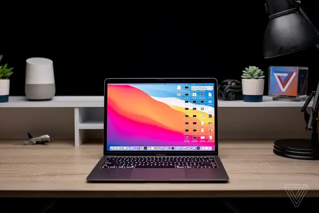 Macbook Pro 2017 Touchbar avec 16Gb, Condition impeccable in Laptops in City of Montréal - Image 7