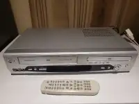 MAGNASONIC DVD825 VCR/DVD combo with remote