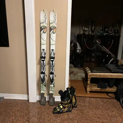 156 Head with boots Boots I have size 23.5,24.5,25.5 ,26.5,275. . Free poles ( if available ) All go...