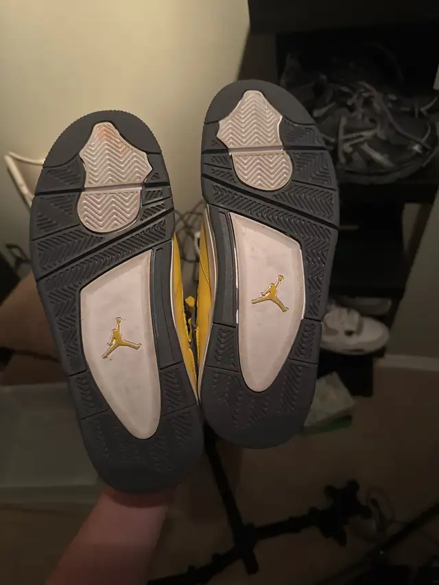 Jordan 4 retro lighting in Men's Shoes in Oakville / Halton Region - Image 5