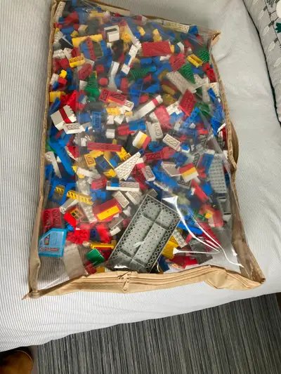 LEGO BLOCKS  12 LIVRES, View more