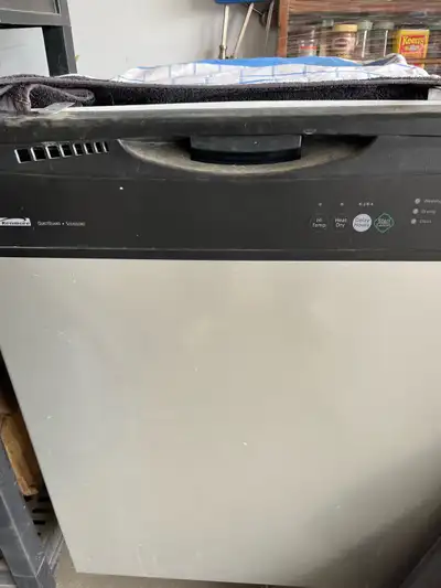 Kenmore dishwasher. $20.00. Want it gone. Worked when we took out. Needs service. 780-243-5093. In M...