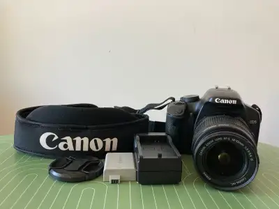 Canon EOS Rebel XSi DSLR camera in great use condition. Ideal for a student, a beginner learning pho...