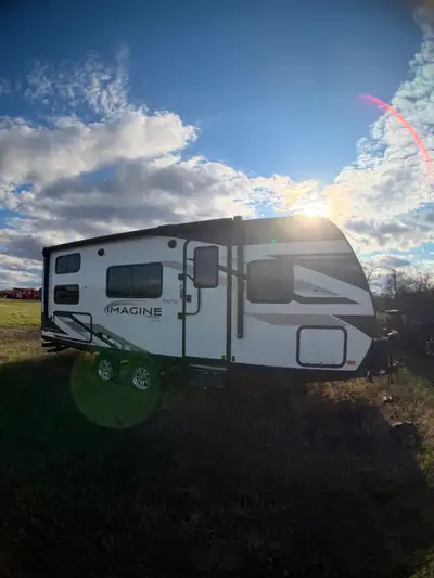 Perfect for growing families and outdoor adventurers seeking a lightweight, easy-to-tow travel trail...