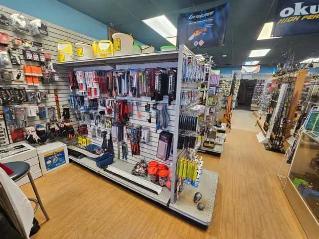 sheving units in Bookcases & Shelving Units in North Bay - Image 5