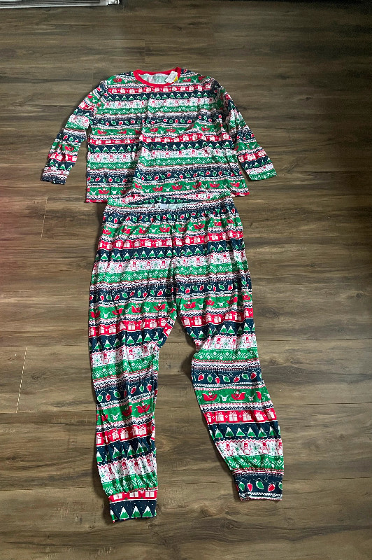 WOMEN’S CHRISTMAS PYJAMAS in Women's - Tops & Outerwear in St. John's - Image 2