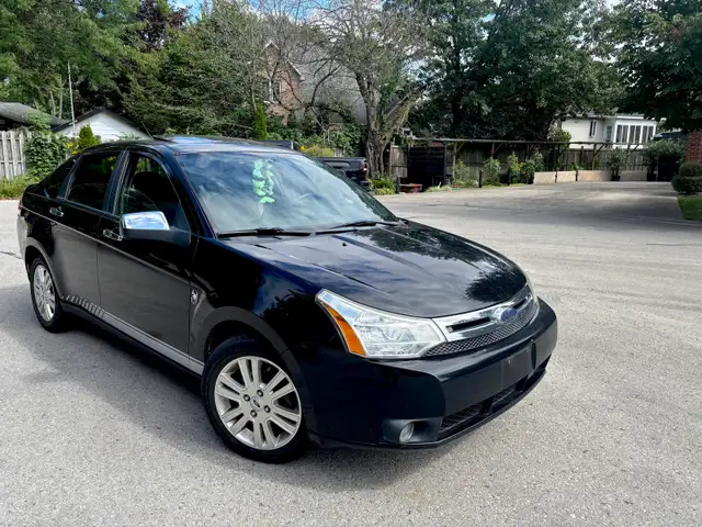 2010 Ford Focus SEL * Low Kms * Automatic 575591432680919045