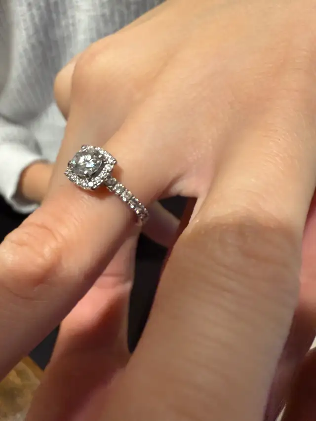 One ladies’ halo engagement ring - made in 18K white gold. in Jewellery & Watches in St. John's - Image 2