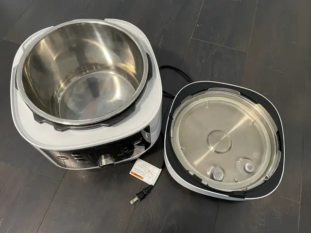 Midea Electric Pressure Cooker in Microwaves & Cookers in Oakville / Halton Region - Image 3
