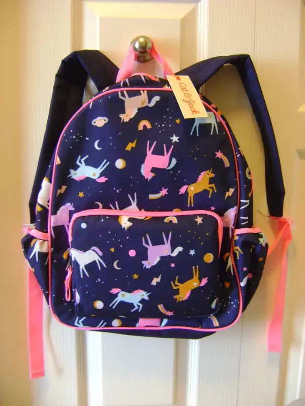 GIRLS UNICORN BACKPACK in Other in Sarnia - Image 2