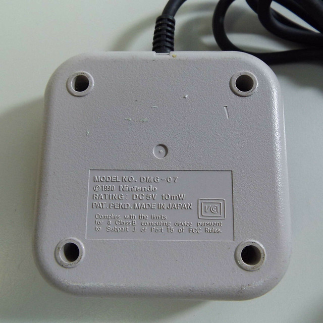 Nintendo GameBoy Four Player Adapter Multitap (DMG-07) in Older Generation in Burnaby/New Westminster - Image 2