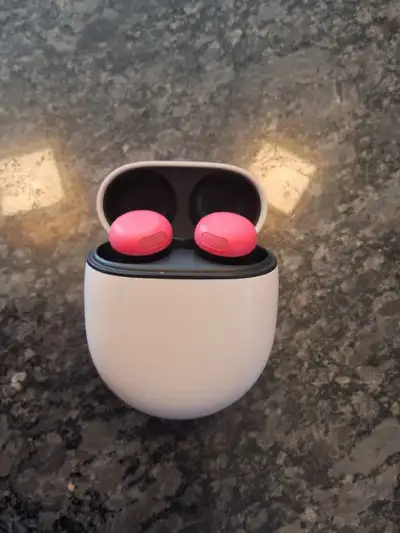 Google Pixel Buds Pro 2 hardly used, View more
