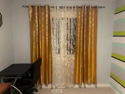 Semi Furnished private room available on Hamilton Mountain