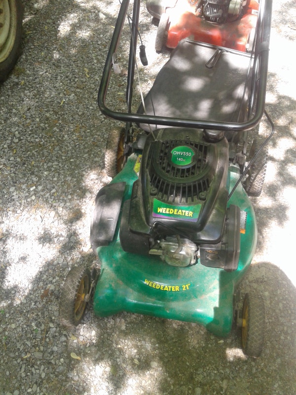 4 lawn tractor & 3 push mowers Lawnmowers & Leaf Blowers Kawartha