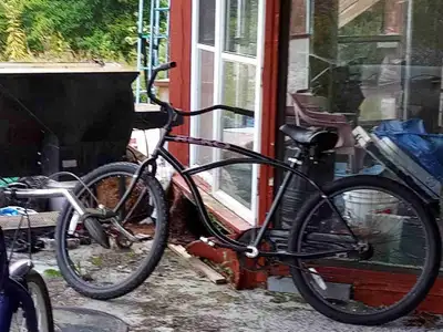 KHS Manhattan Aero cruiser bike, View more