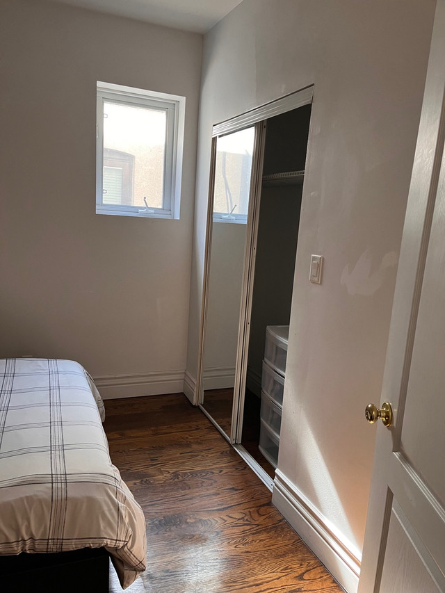FURNISHED ROOM TO RENT in Room Rentals & Roommates in City of Toronto - Image 2