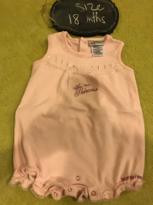 Disney Princess Jumper - 18 mths in Clothing - 12-18 Months in Calgary - Image 4