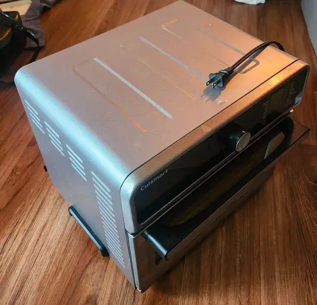 Toaster Oven (Cuisinart) in Toasters & Toaster Ovens in Vancouver - Image 4