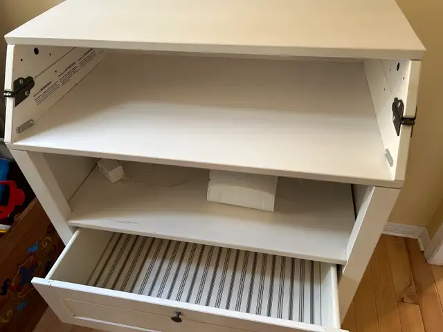 IKEA Crib and Change Table63871132281603123