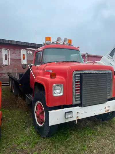 International loadstar 1800, full tandem axle, 446 ihc big block engine, 13spd eaton trans, single f...