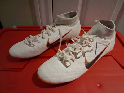 Nike Mercurial Soccer Cleats - Women's Size 8, View more