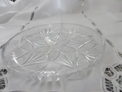 Grande assiette en verre vintage 11 pces et 1 divisé 9 pces., View more