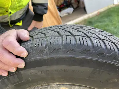 Used 2 winters on a Mitsubishi Outlander which we traded in May. Cash only. THERE ARE 4 TIRES ON RIM...