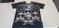 KISS IN SPACE T-SHIRT. r