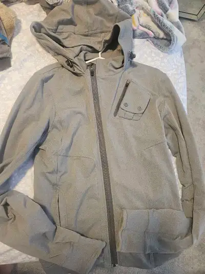 Lululemon Men's sweater new , View more