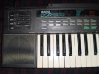 YAMAHA DSR-500 Synthesizer Keyboard, 49 keys, 1988