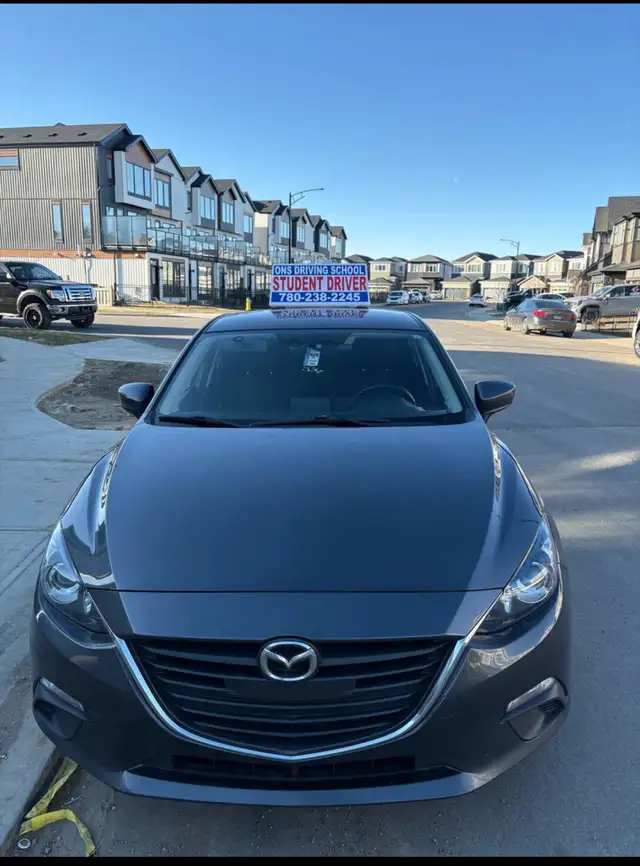 Female driving instructor- driving training525306916305653764