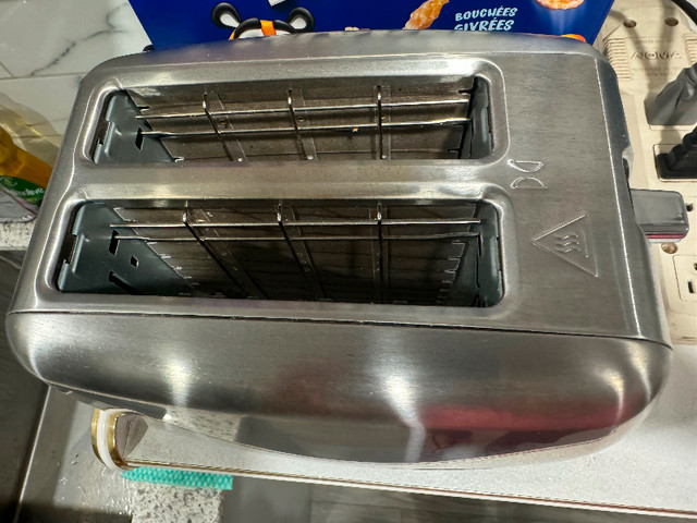 MASTER Chef Wide Slots Toaster with 3 Settings, Stainless Steel, in Toasters & Toaster Ovens in Mississauga / Peel Region - Image 2