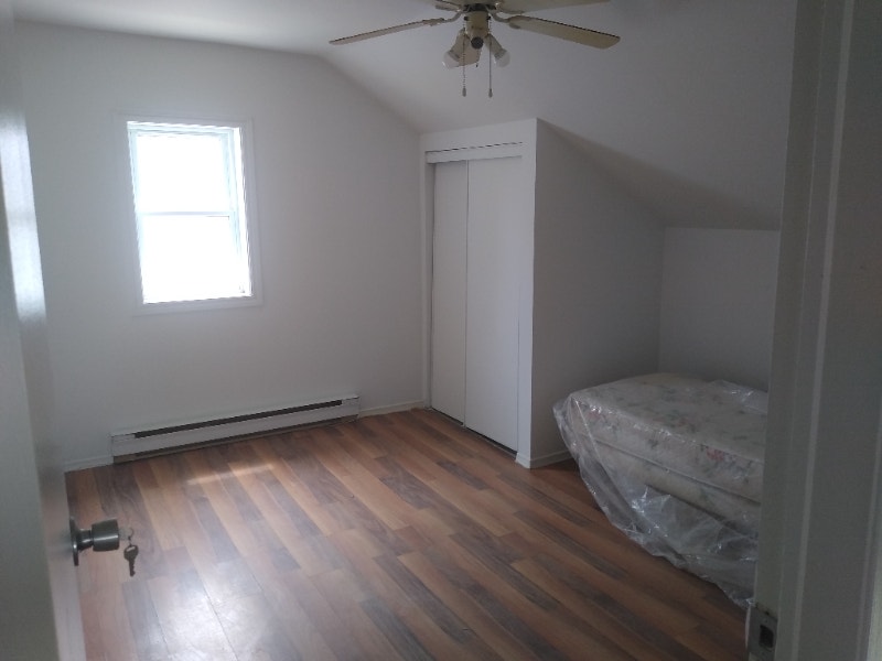 Room Rent, 3 bed Apartment, 25min Bus to UOttawa center Gatineau Room